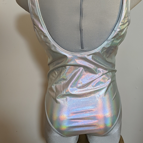 Leg Avenue holographic metallic spandex bodysuit - Picture 3 of 4